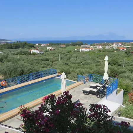 Sartivista Oda ve Kahvaltı 4*